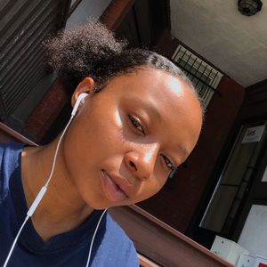 Meet your Posher, Timia